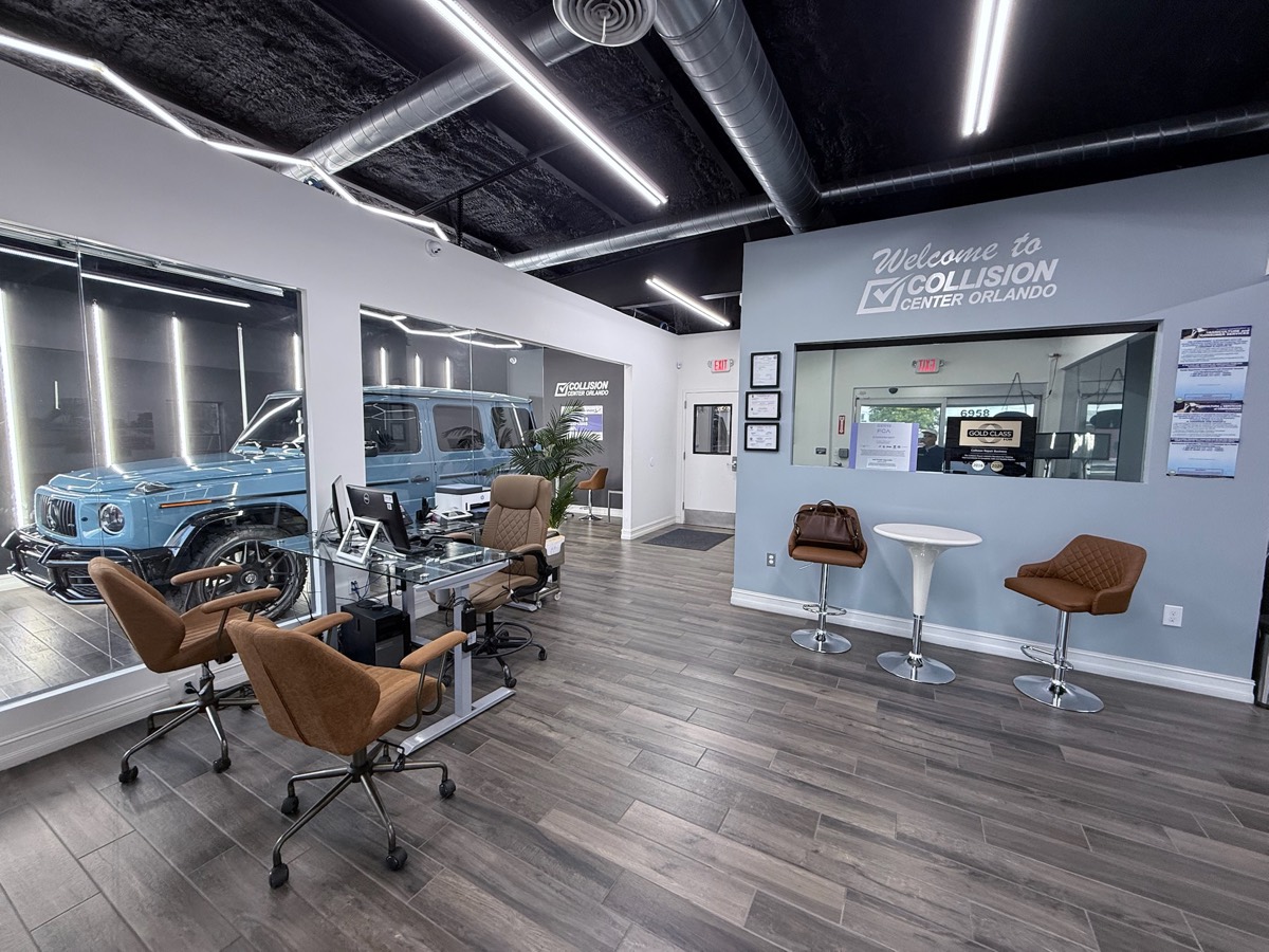 The Collision Center Orlando delivery showroom and customer lounge in Orlando The Collision Center Orlando delivery showroom and customer lounge in Orlando